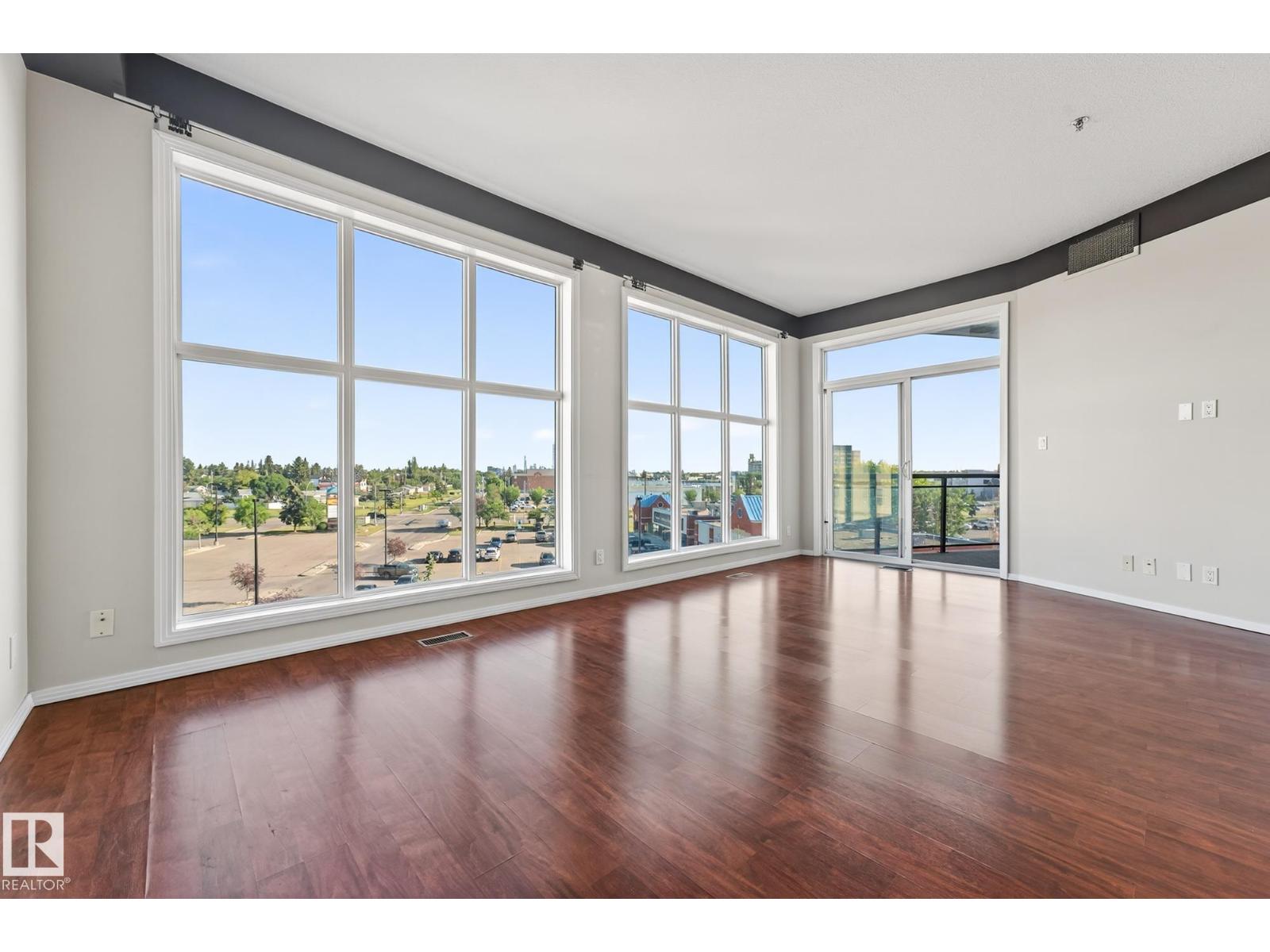 Photo 12 of 403 4835 104 A St Nw, Edmonton AB