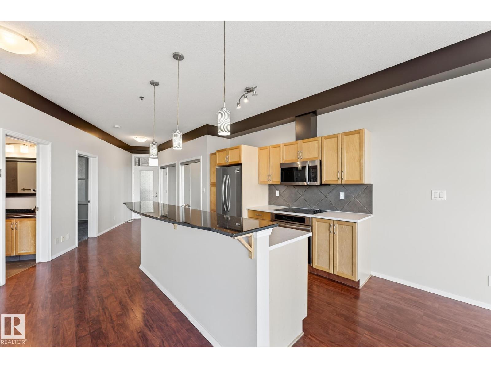 Photo 10 of 403 4835 104 A St Nw, Edmonton AB