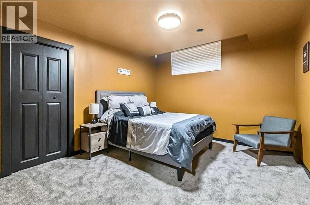 Single Family House for Sale in  West Point Mews SW West Springs Calgary 