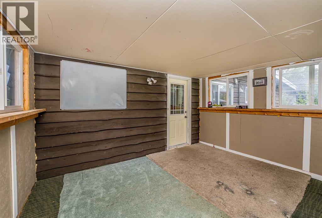 Photo 15 of 7416 Hunterfield Road Nw, Calgary AB