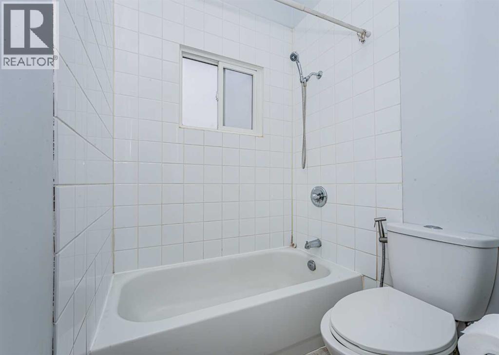 Photo 6 of 7416 Hunterfield Road Nw, Calgary AB