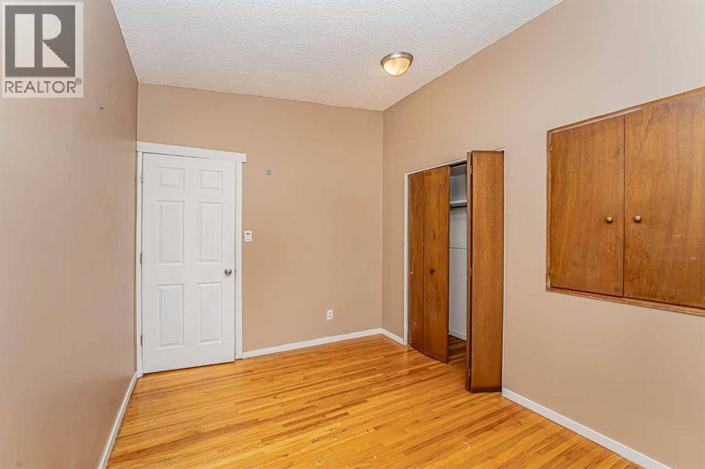 Photo 9 of 7416 Hunterfield Road Nw, Calgary AB