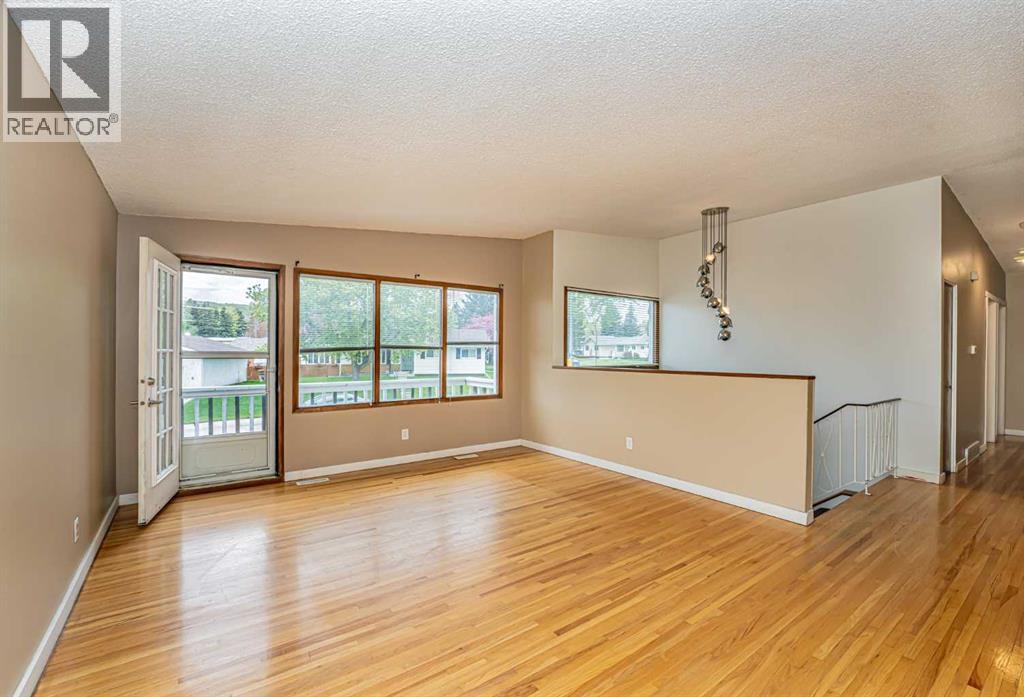 Photo 38 of 7416 Hunterfield Road Nw, Calgary AB