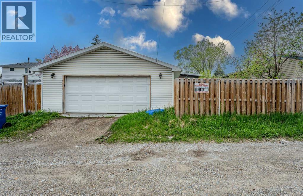 Photo 21 of 7416 Hunterfield Road Nw, Calgary AB