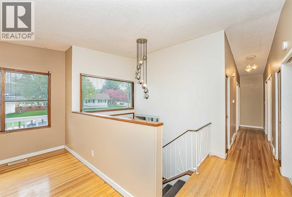 Photo 36 of 7416 Hunterfield Road Nw, Calgary AB