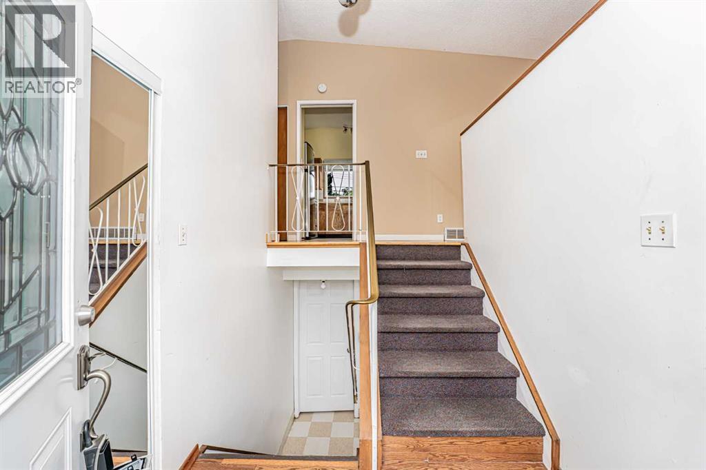 Photo 35 of 7416 Hunterfield Road Nw, Calgary AB