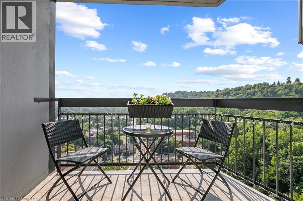 Photo 8 of 150 Charlton Avenue E Unit 2206, Hamilton ON