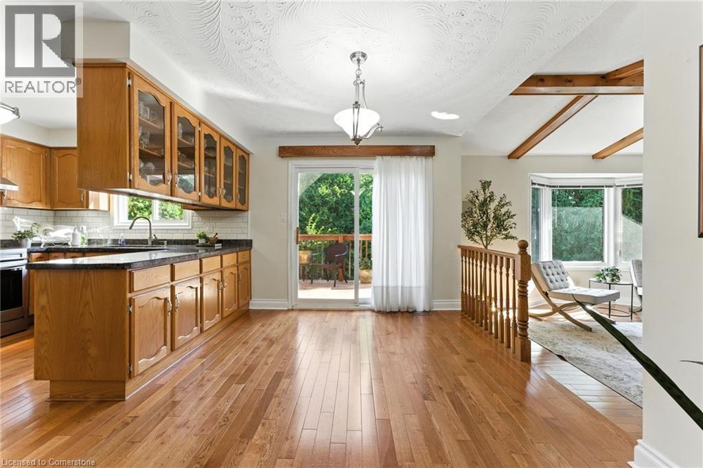 Photo 7 of 286 Lloyminn Avenue, Ancaster ON