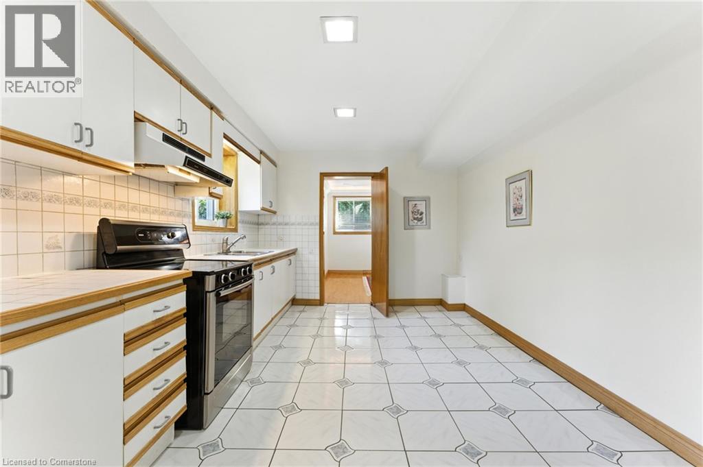 Photo 20 of 286 Lloyminn Avenue, Ancaster ON