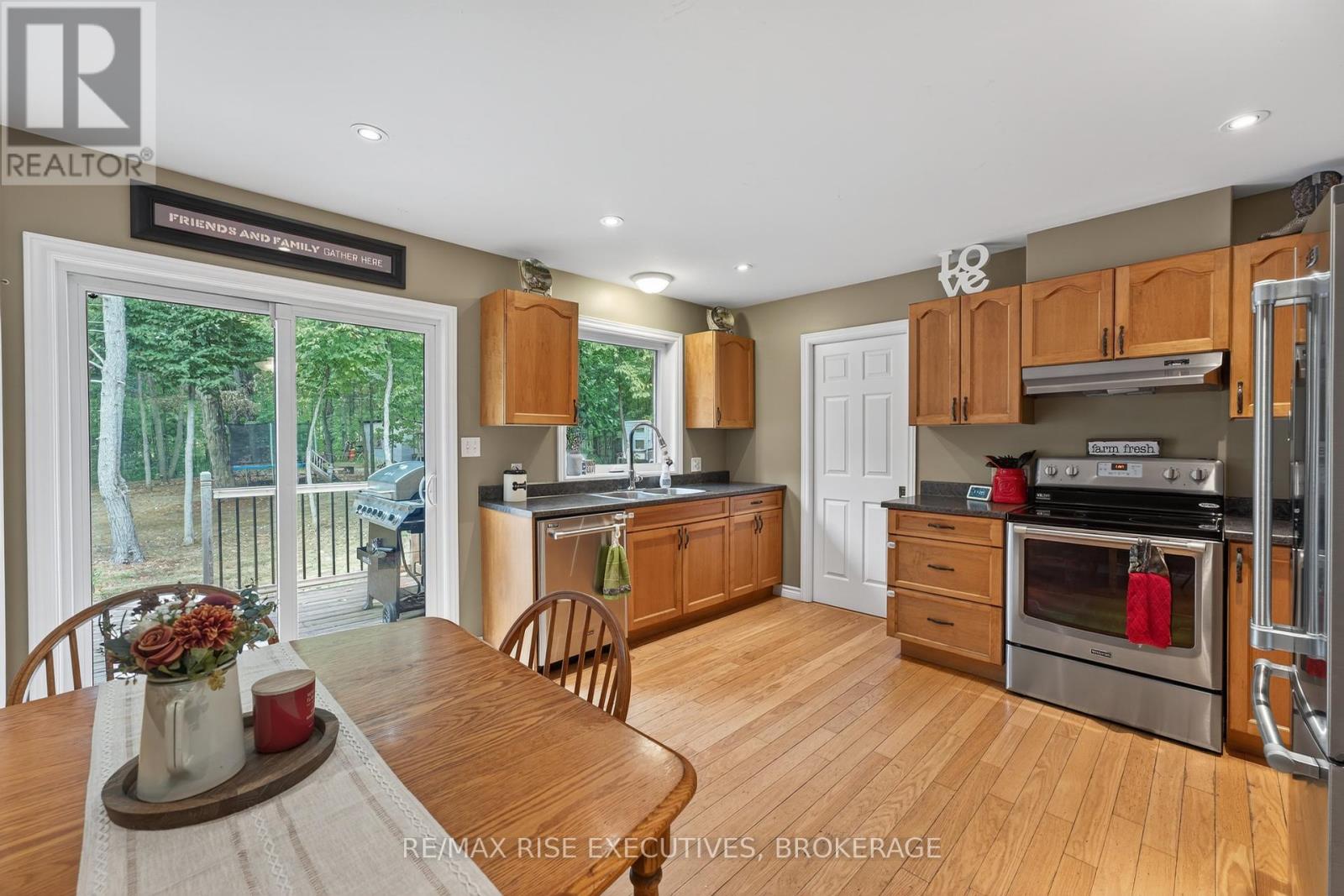 Photo 6 of 4623 Lower Round Lake Road, Frontenac ON