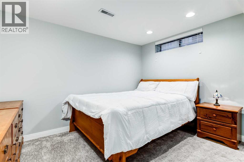 Single Family House for Sale in  Sundown Road SE Sundance Calgary 