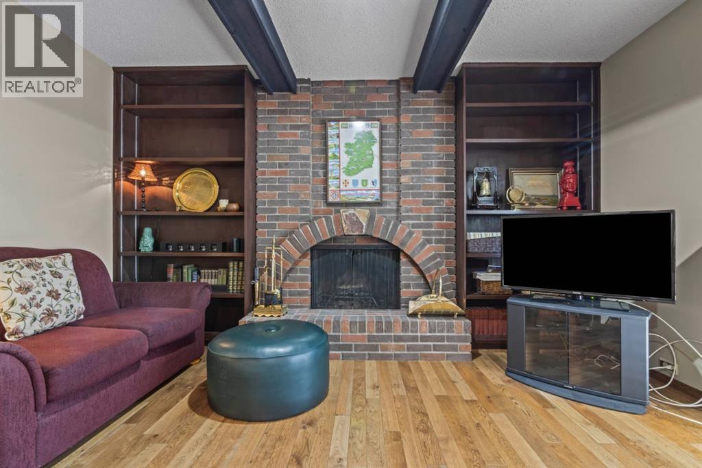 Single Family House for Sale in  Canata Close SW Canyon Meadows Calgary 