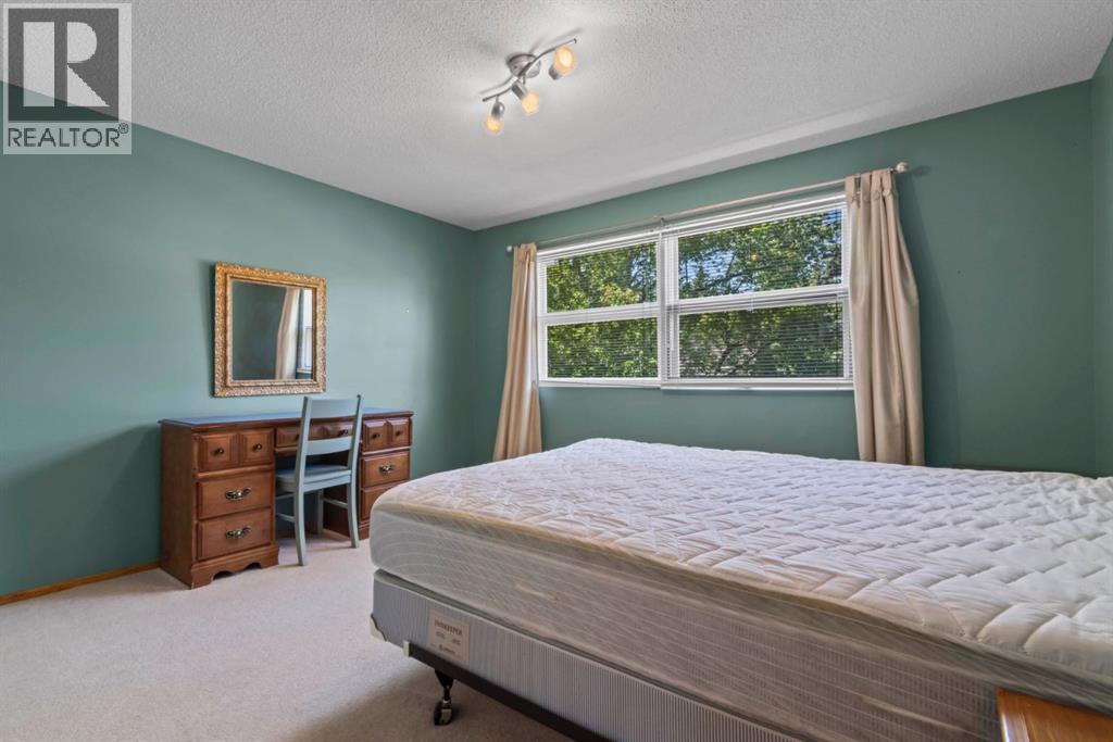 Single Family House for Sale in  Canata Close SW Canyon Meadows Calgary 