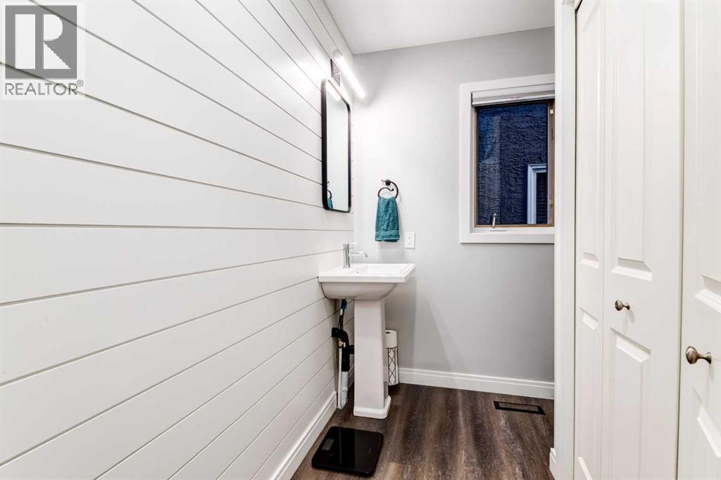 Single Family House for Sale in  Sundown Road SE Sundance Calgary 