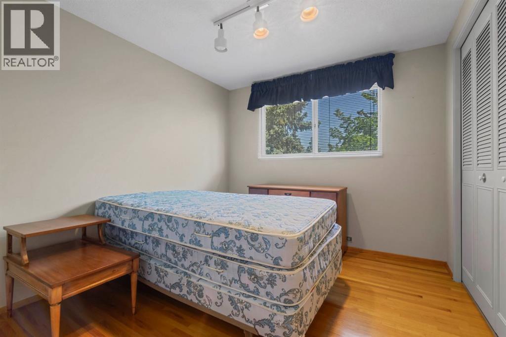Single Family House for Sale in  Canata Close SW Canyon Meadows Calgary 