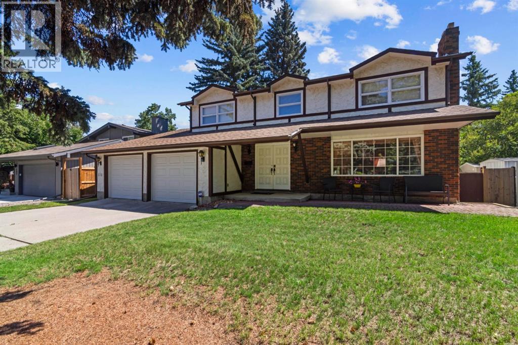 Single Family House for Sale in  Canata Close SW Canyon Meadows Calgary 