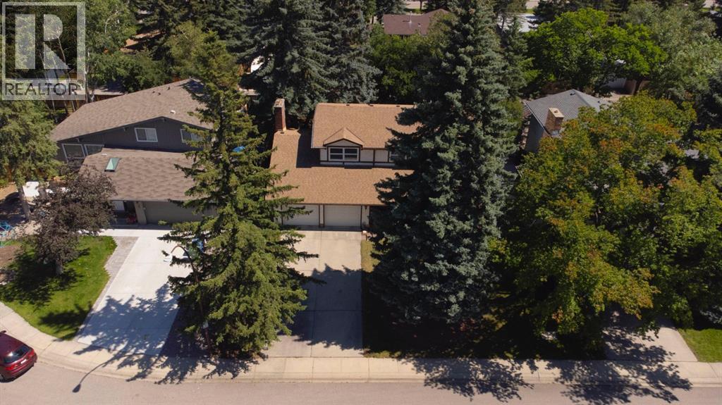 Single Family House for Sale in  Canata Close SW Canyon Meadows Calgary 