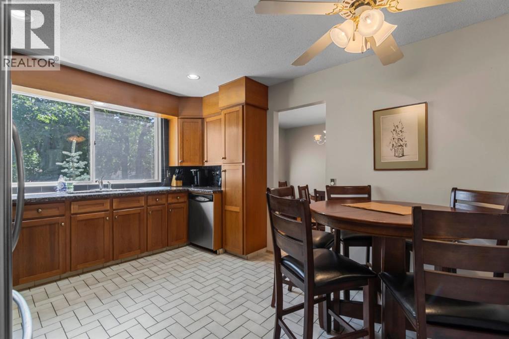 Single Family House for Sale in  Canata Close SW Canyon Meadows Calgary 