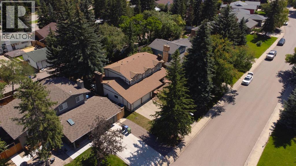 Single Family House for Sale in  Canata Close SW Canyon Meadows Calgary 