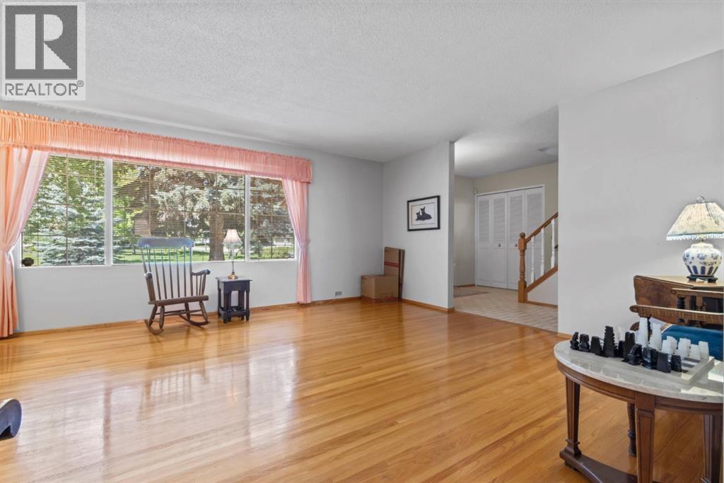 Single Family House for Sale in  Canata Close SW Canyon Meadows Calgary 