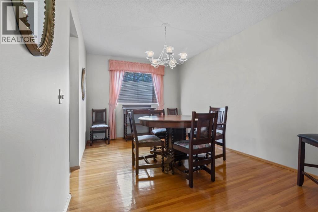 Single Family House for Sale in  Canata Close SW Canyon Meadows Calgary 