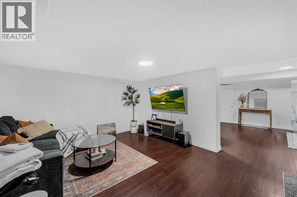 Single Family House Bungalow for Sale in  Rundlehorn Drive NE Pineridge Calgary 