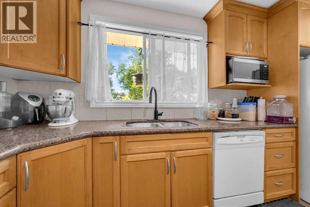 Single Family House Bungalow for Sale in  Rundlehorn Drive NE Pineridge Calgary 