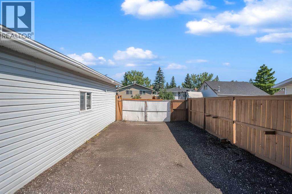 Single Family House Bungalow for Sale in  Rundlehorn Drive NE Pineridge Calgary 
