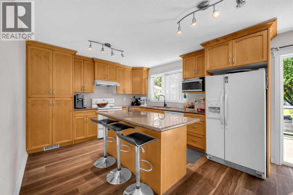 Single Family House Bungalow for Sale in  Rundlehorn Drive NE Pineridge Calgary 