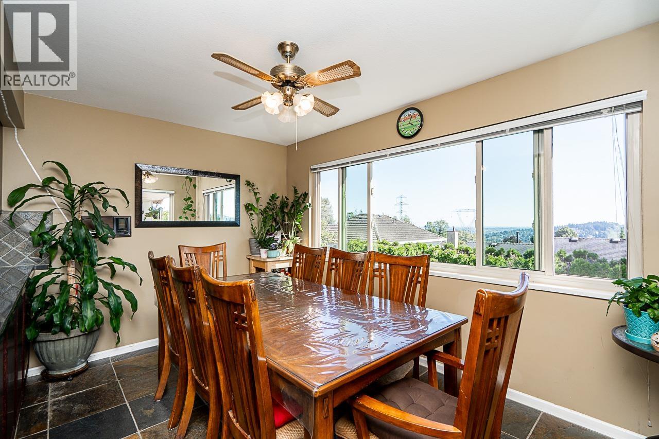 Photo 10 of 2562 Verbena Place, Coquitlam BC