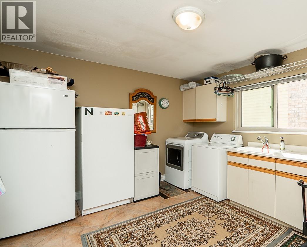 Photo 15 of 2562 Verbena Place, Coquitlam BC