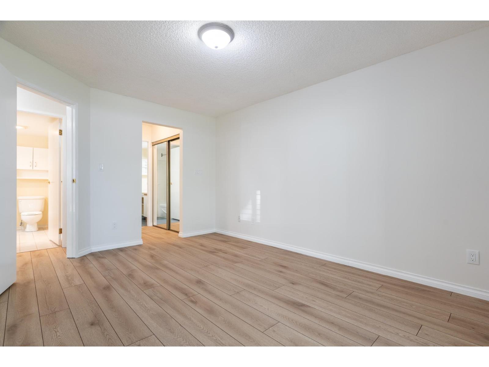 Photo 18 of 205 1280 Fir Street, Surrey BC