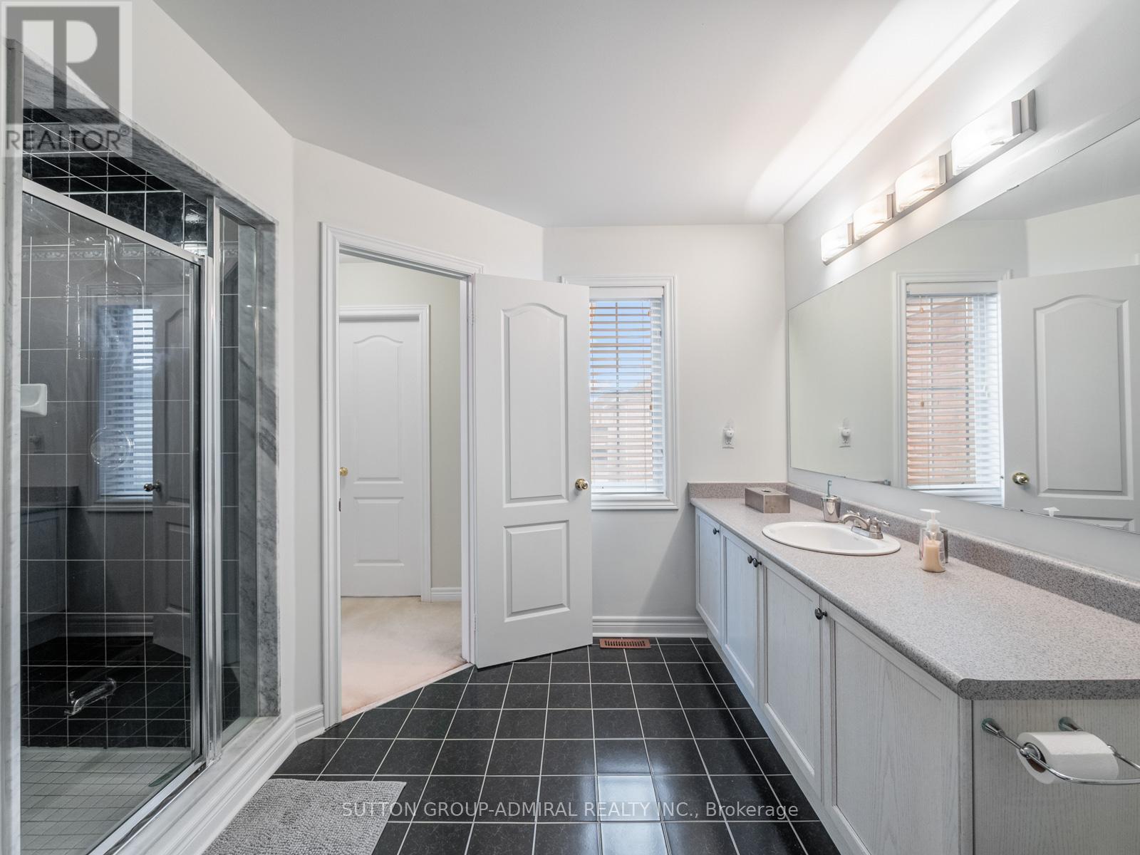 Photo 21 of 450 Pleasant Ridge Avenue, Vaughan ON