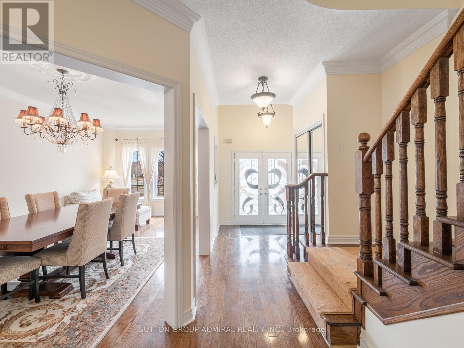 Photo 3 of 450 Pleasant Ridge Avenue, Vaughan ON
