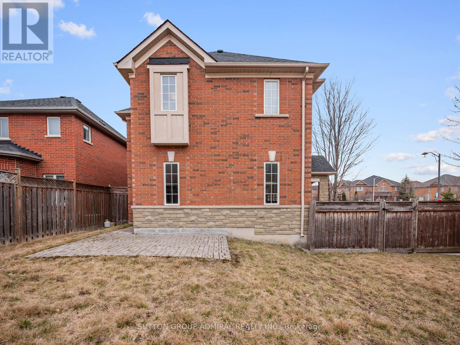 Photo 33 of 450 Pleasant Ridge Avenue, Vaughan ON