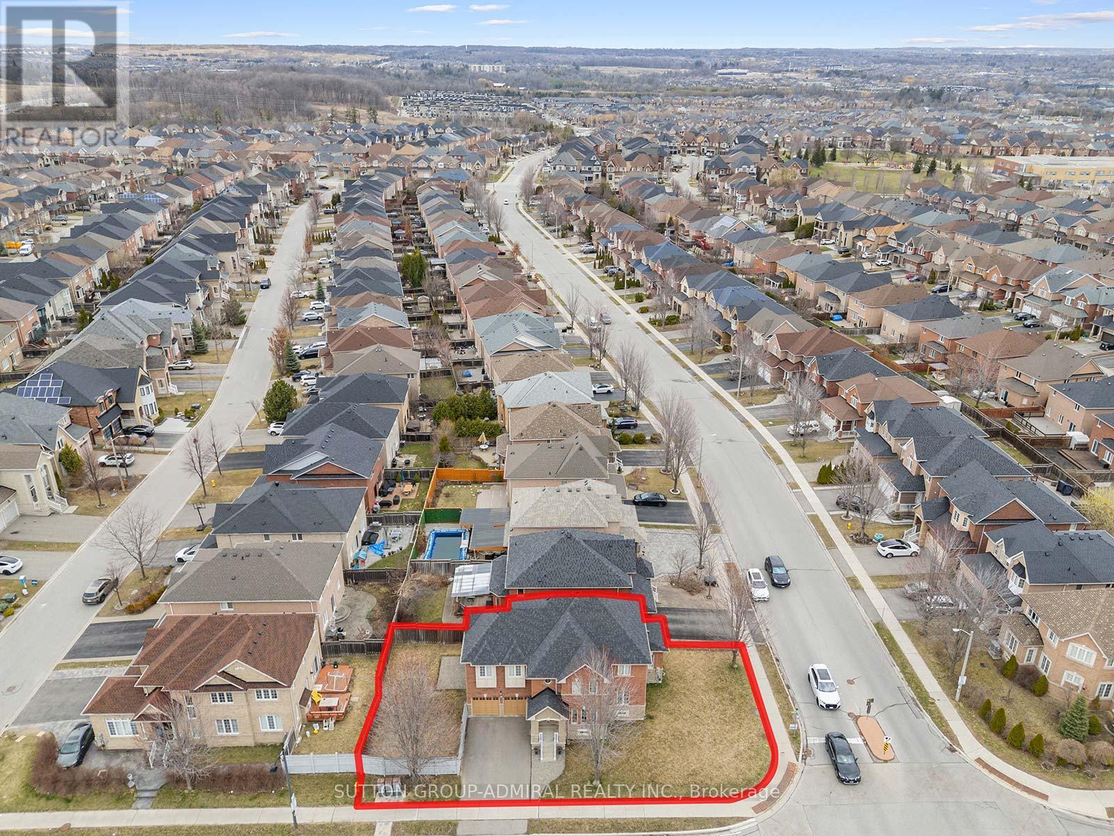 Photo 40 of 450 Pleasant Ridge Avenue, Vaughan ON