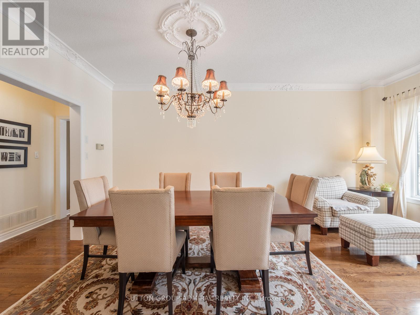 Photo 5 of 450 Pleasant Ridge Avenue, Vaughan ON