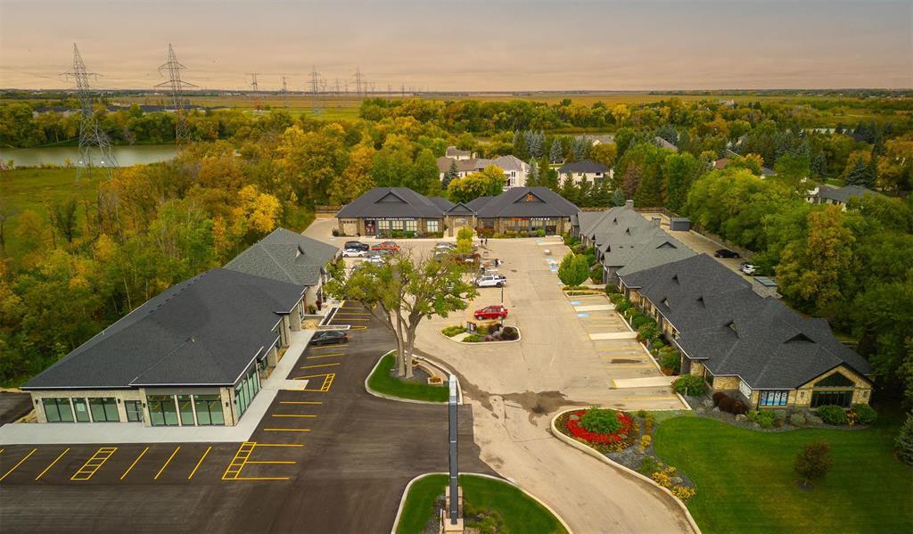 Photo 11 of 3014 Henderson Highway, East St Paul MB