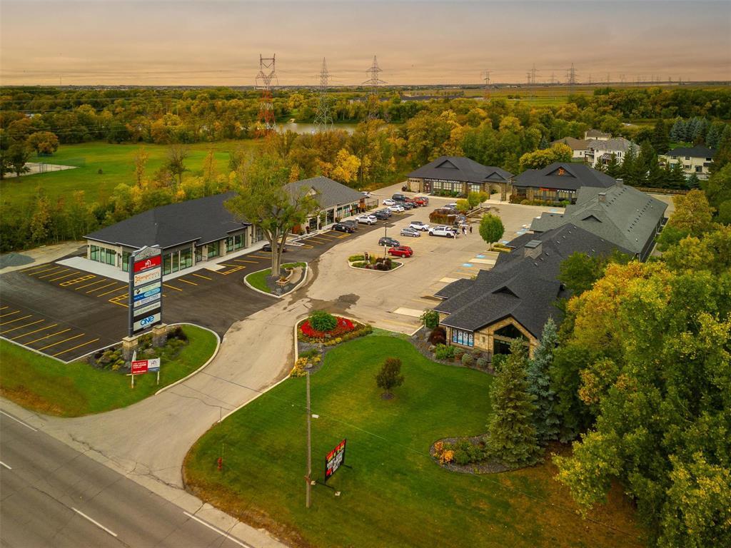 Photo 12 of 3014 Henderson Highway, East St Paul MB