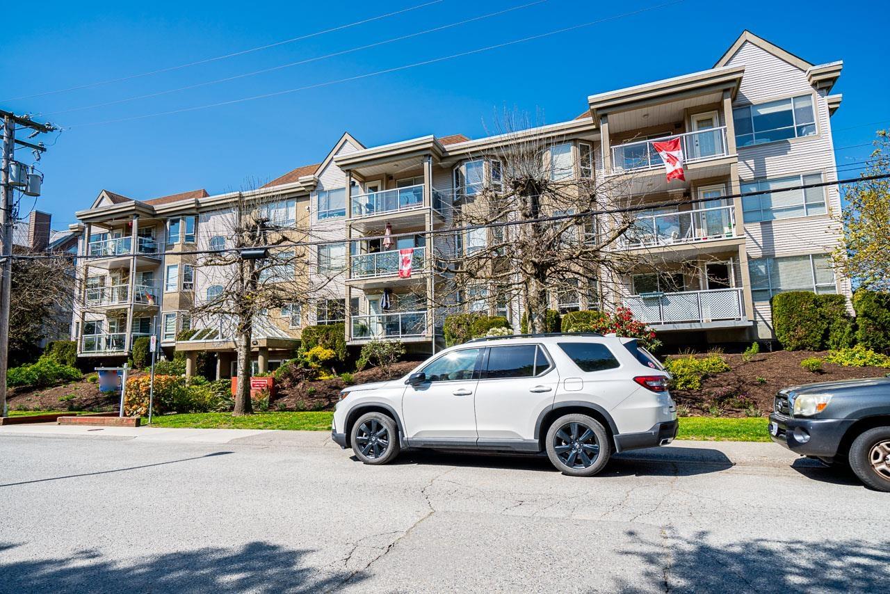 Photo 2 of 306 20257 54 Avenue, Langley BC