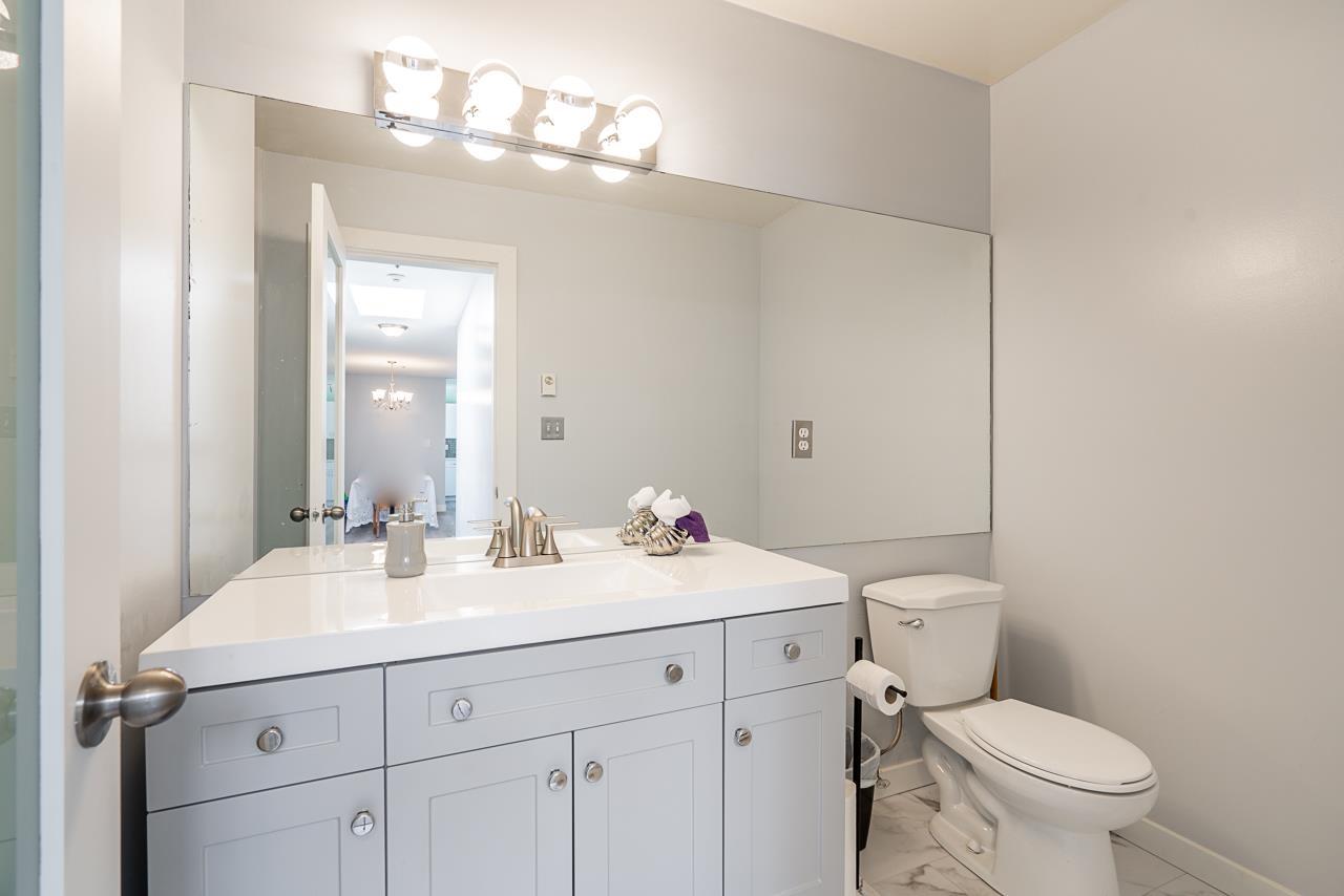 Photo 12 of 306 20257 54 Avenue, Langley BC
