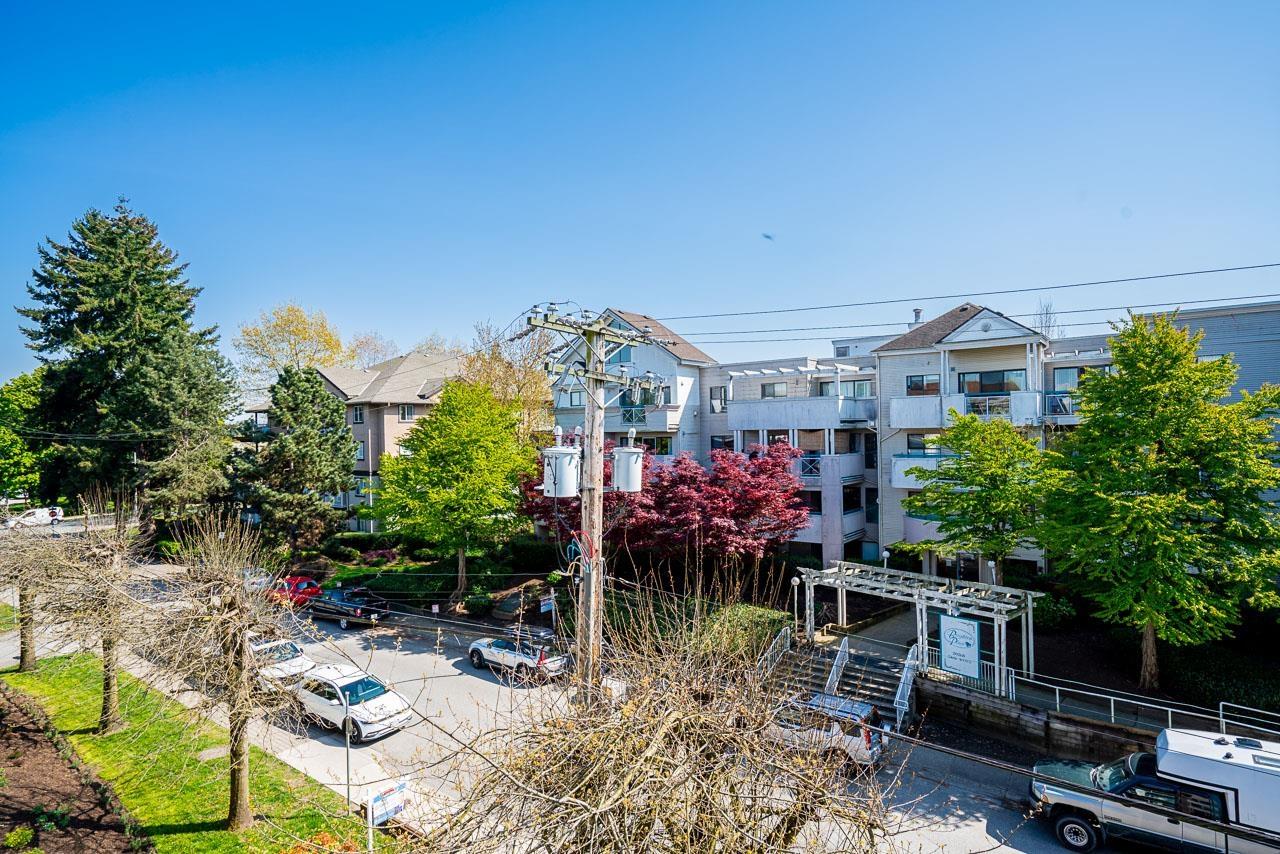 Photo 19 of 306 20257 54 Avenue, Langley BC