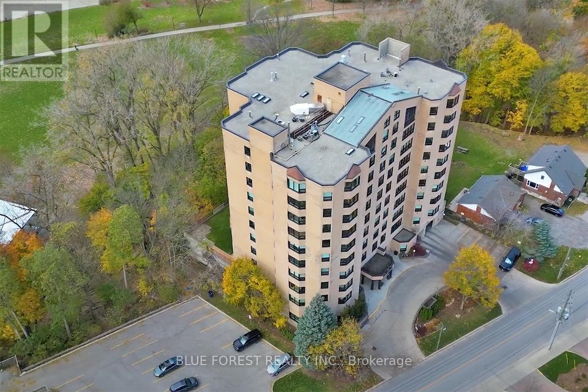 Photo 20 of 506 549 Ridout Street N, London East ON