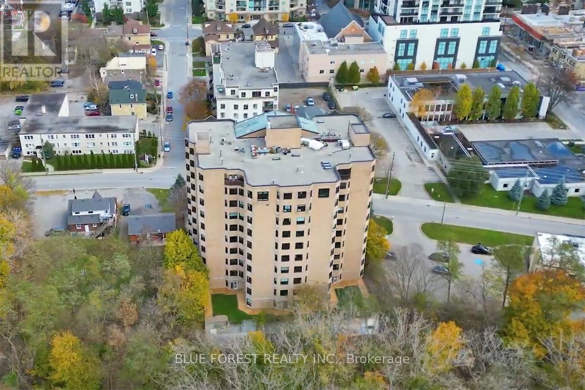 Photo 21 of 506 549 Ridout Street N, London East ON
