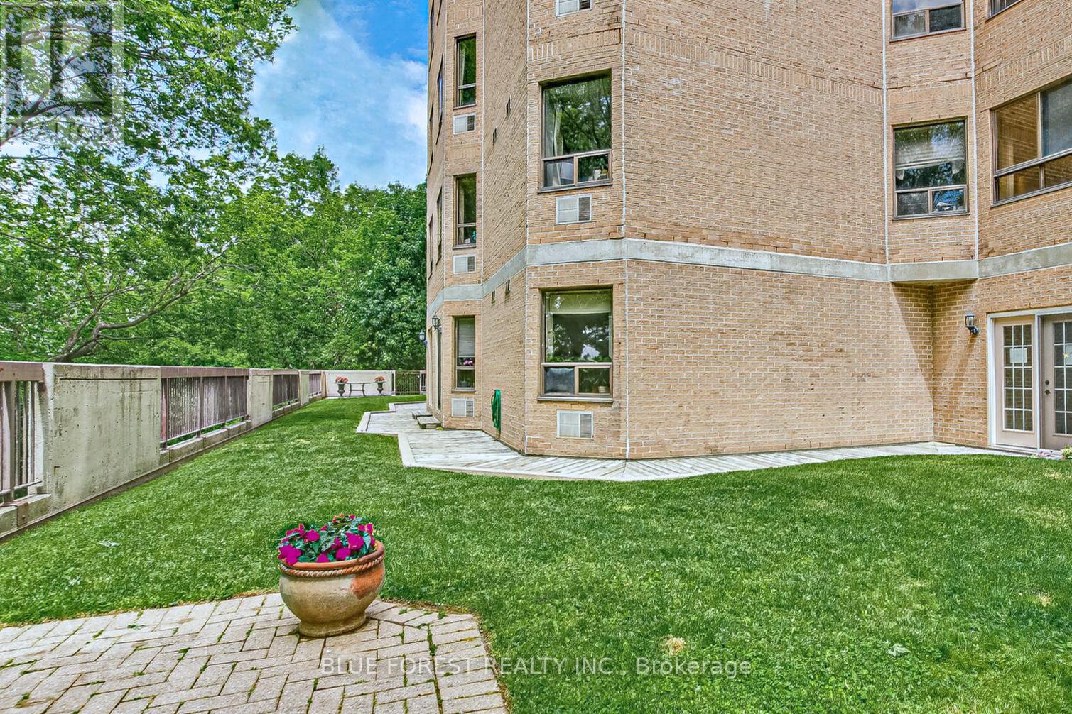 Photo 22 of 506 549 Ridout Street N, London East ON