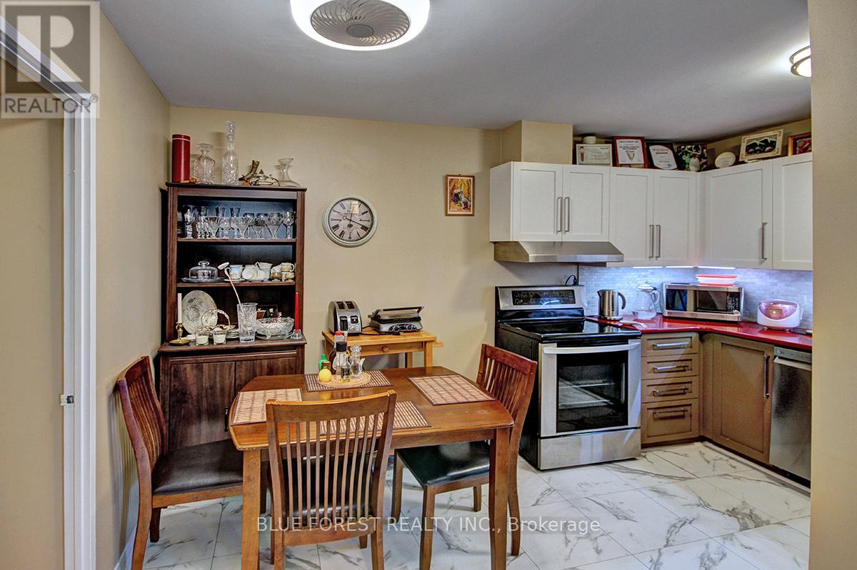 Photo 6 of 506 549 Ridout Street N, London East ON