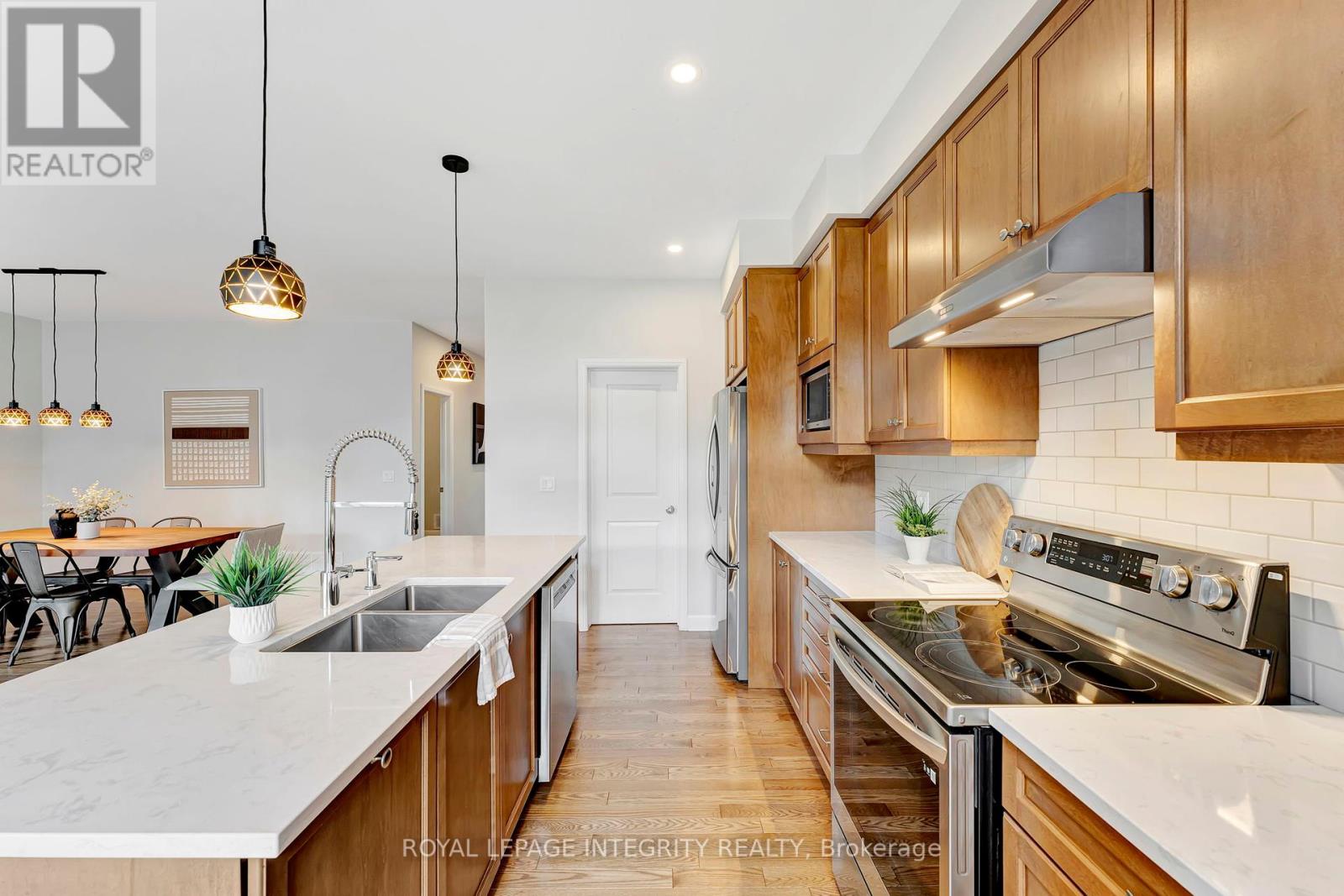 Photo 23 of 885 Moses Tennisco Street, Ottawa ON