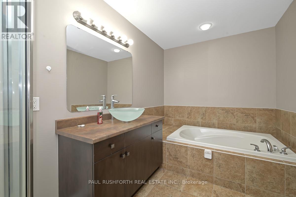 Photo 13 of 230 Kinghaven Crescent, Ottawa ON