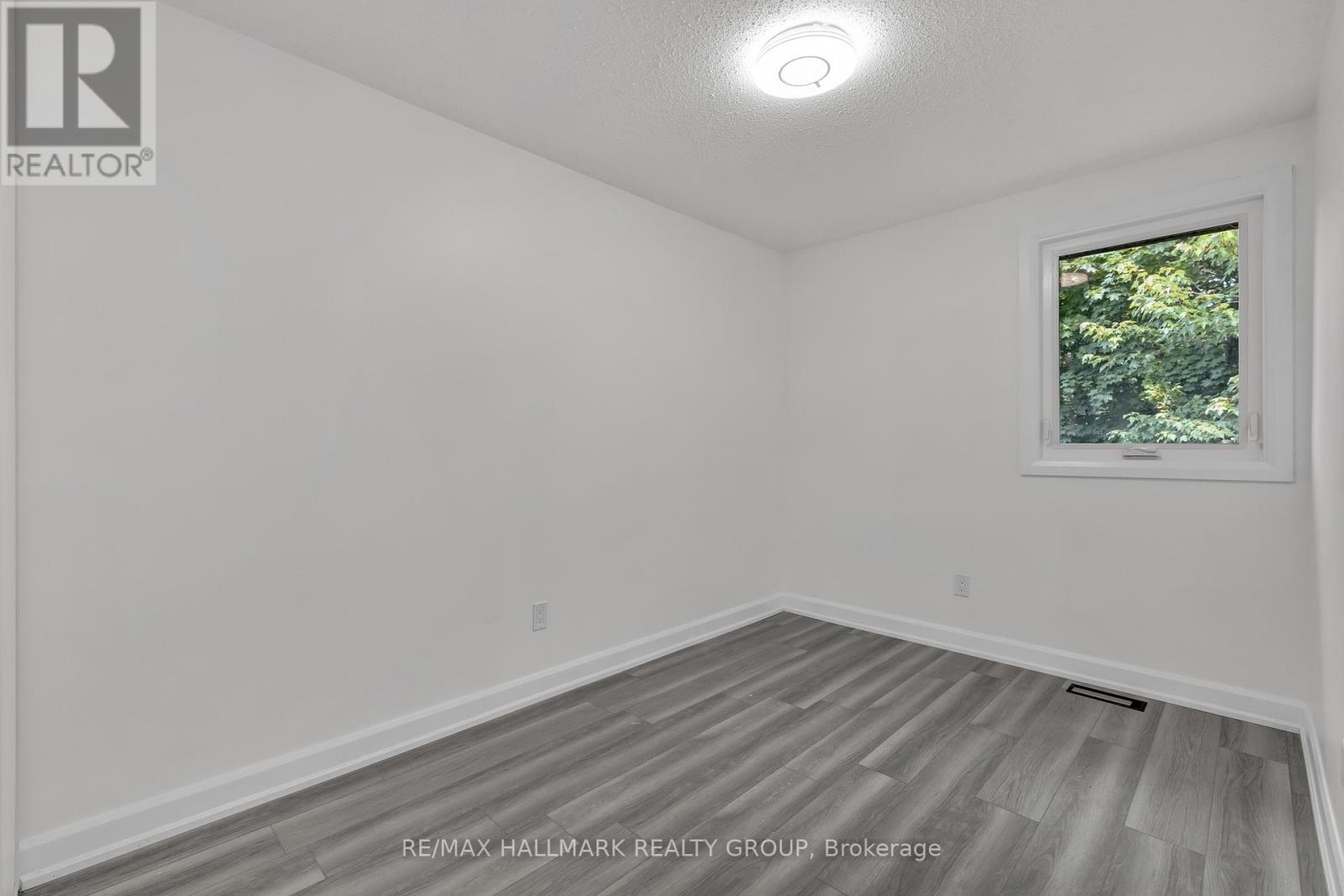Photo 35 of 213 Booth Street, Ottawa ON