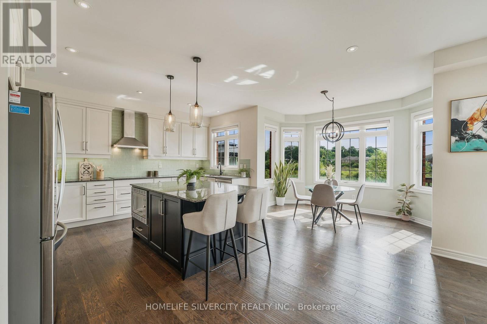 Photo 33 of 18 Tysonville Circle, Brampton ON
